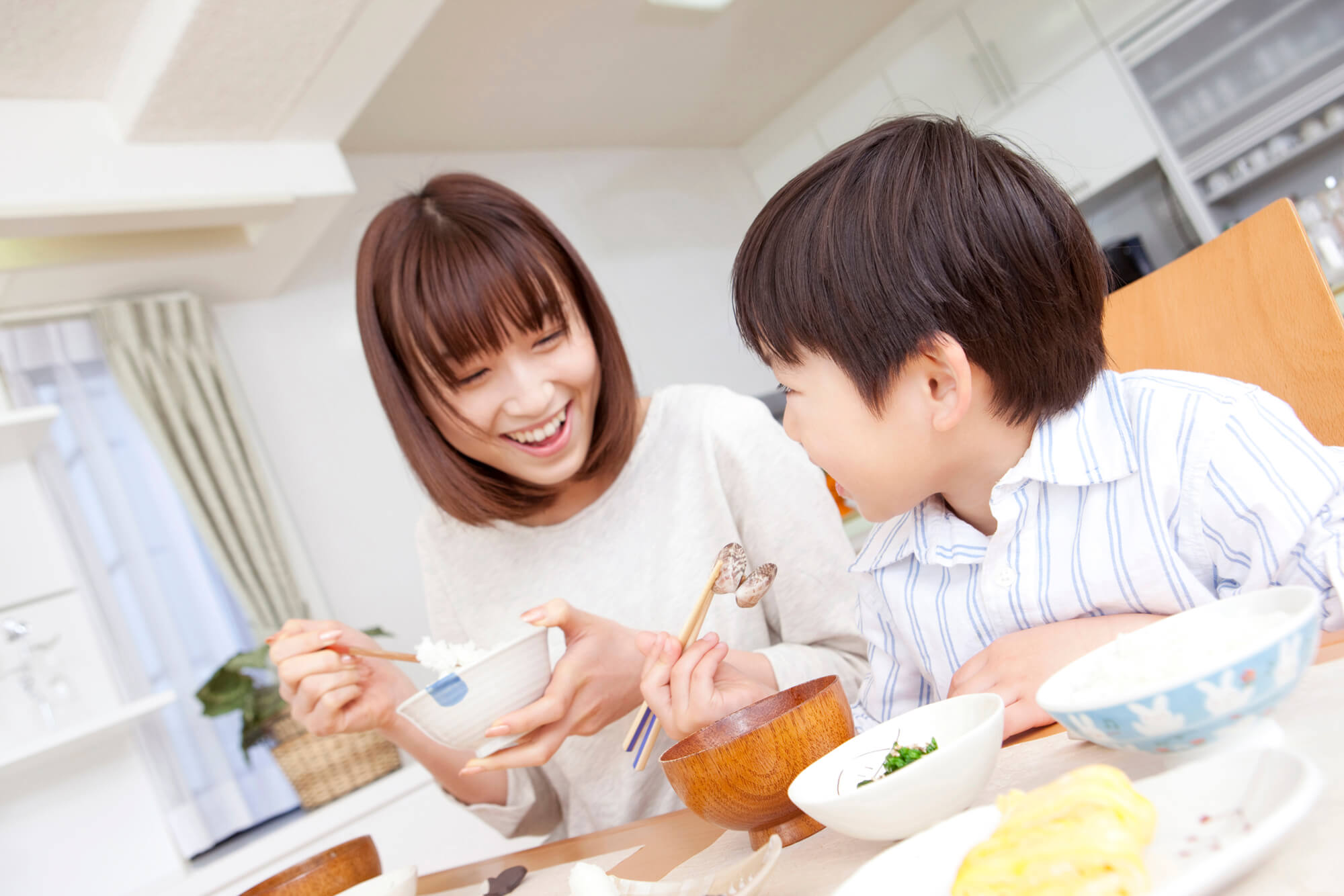 アルギニンは食事などで摂取する必要があると考えられています